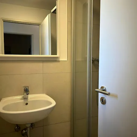And Spacious For 6 公寓 威斯巴登